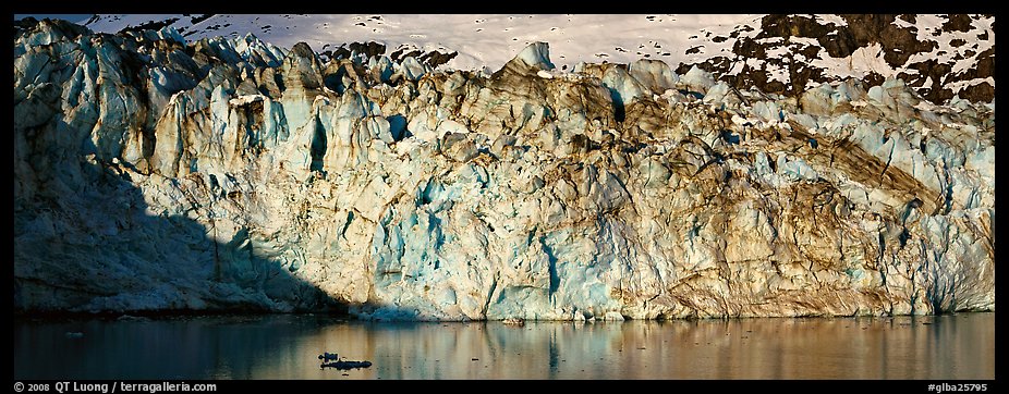 Ice wall. Glacier Bay National Park, Alaska, USA.
