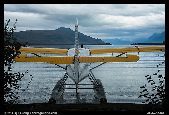 Floatplane facing Naknek Lake. Katmai National Park, Alaska, USA.