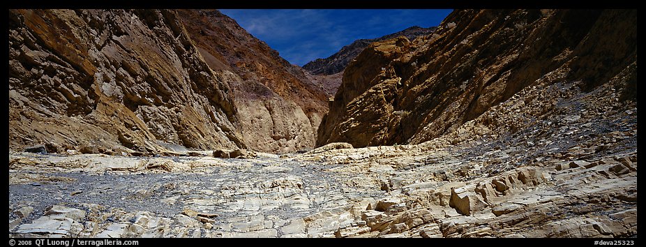 Dry desert wash, Mosaic Canyon. Death Valley National Park (color)