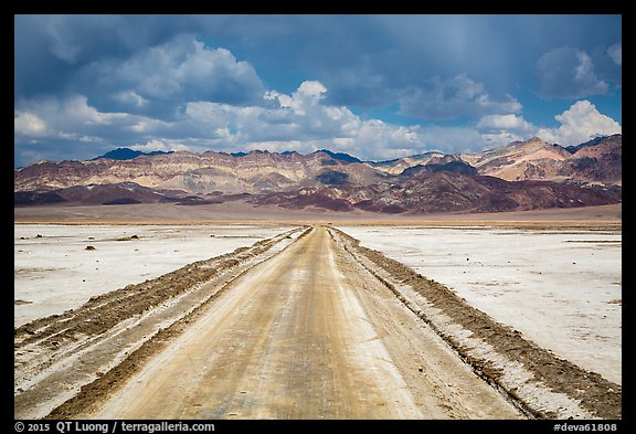 West Side Road crossing Salt Pan. Death Valley National Park (color)