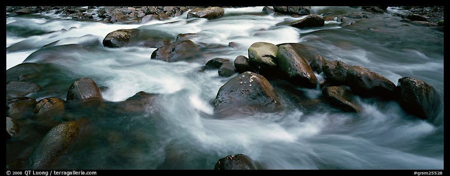 Boulders in river. Great Smoky Mountains National Park, USA.