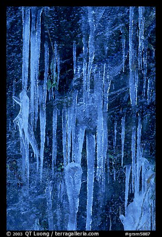 Icicles on rock face, Tennessee. Great Smoky Mountains National Park, USA.