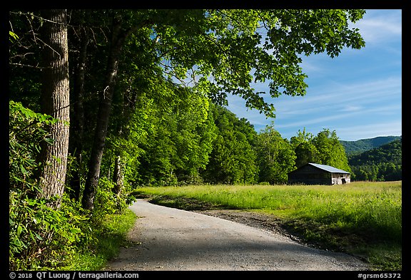 Road and barn, Big Cataloochee, North Carolina. Great Smoky Mountains National Park, USA.