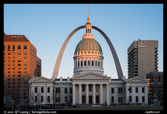 Old Courthouse, Arch, and downtown from Kiener Plaza at sunset. Gateway Arch National Park (color)