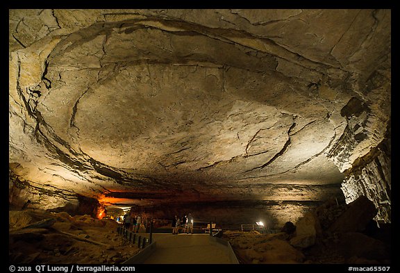 Rotunda Room. Mammoth Cave National Park (color)