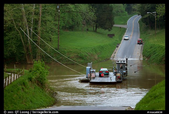 Car crossing Green River on ferry. Mammoth Cave National Park, Kentucky, USA.