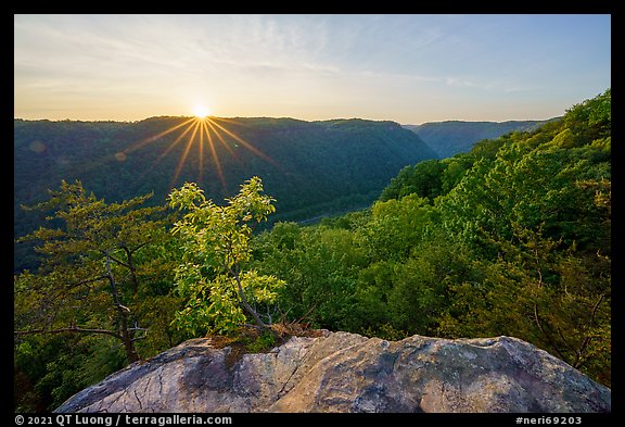 Sunrise from Long Point. New River Gorge National Park and Preserve (color)