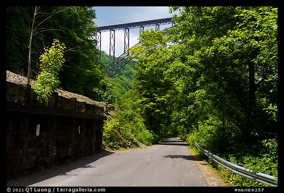 Fayette Station Road and New River Gorge Bridge. New River Gorge National Park and Preserve, West Virginia, USA.