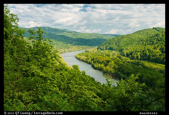 View from Brooks Overlook. New River Gorge National Park and Preserve, West Virginia, USA.