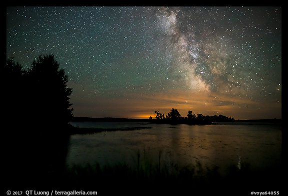Milky Way from Houseboat Island, Sand Point Lake. Voyageurs National Park (color)
