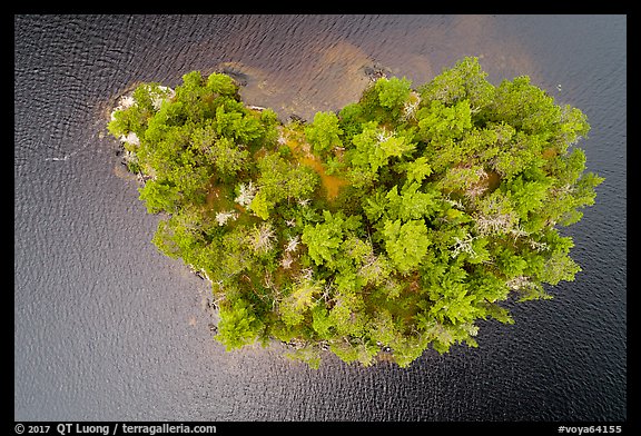 Aerial view of islet, Squirrel Narrows, Namakan Lake. Voyageurs National Park, Minnesota, USA.