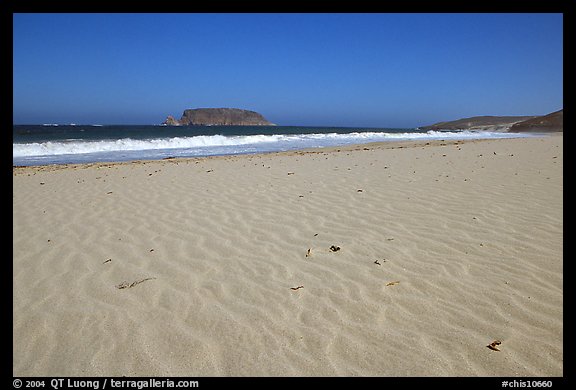Sand with wind ripples, Cuyler Harbor, mid-day, San Miguel Island. Channel Islands National Park (color)