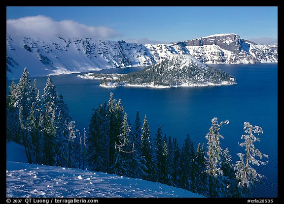 Lake in winter, afternoon. Crater Lake National Park (color)
