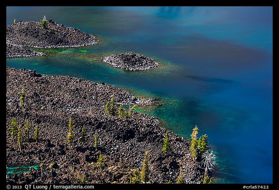 Shoreline of Wizard Island seen from top of cinder cone. Crater Lake National Park, Oregon, USA.