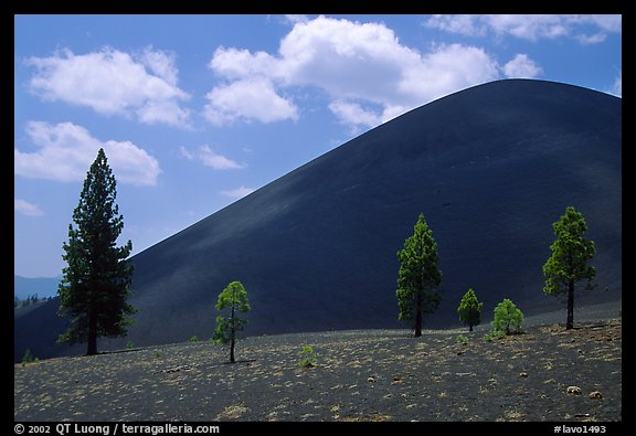 Cinder cone. Lassen Volcanic National Park, California, USA.