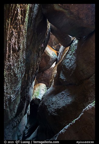 Jammed boulders, Bear Gulch Lower Cave. Pinnacles National Park (color)