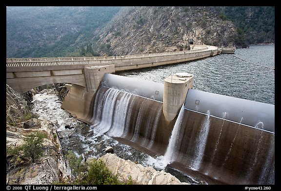 Overflow channel,  O'Shaughnessy Dam. Yosemite National Park (color)