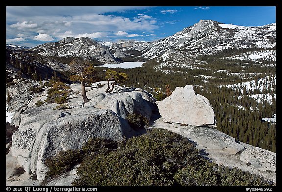 Granite outcrops and distant Tenaya Lake in the spring. Yosemite National Park, California, USA.