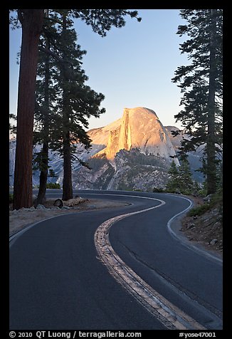 Half-Dome and Glacier Point Road. Yosemite National Park, California, USA.