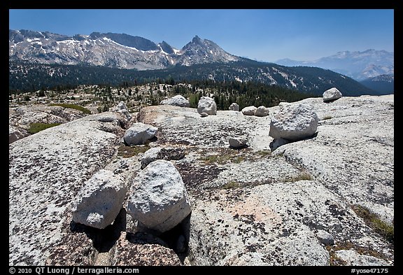 Boulders, slabs, and Ragged Peak. Yosemite National Park, California, USA.