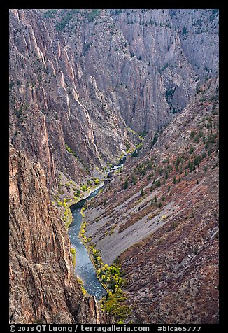 Canyon cliffs and slopes from Pulpit Rock Overlook. Black Canyon of the Gunnison National Park (color)