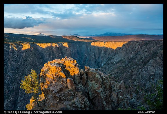 Warner Point, late afternoon. Black Canyon of the Gunnison National Park, Colorado, USA.