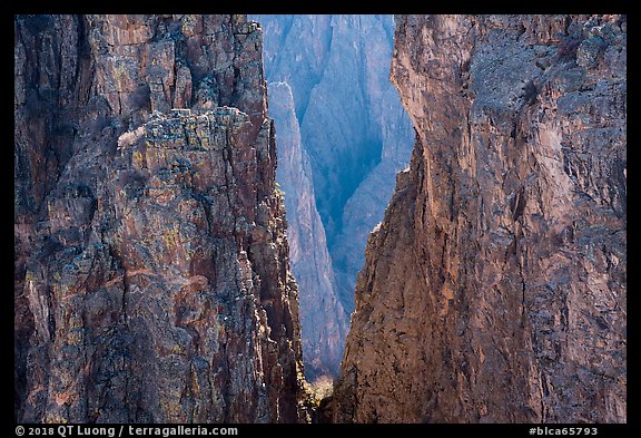 Canyon seen through notch, Rock Point. Black Canyon of the Gunnison National Park (color)