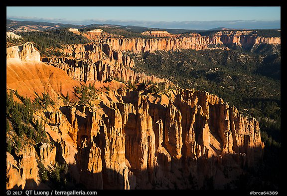 Pink cliffs towards the south from Rainbow Point, sunrise. Bryce Canyon National Park (color)