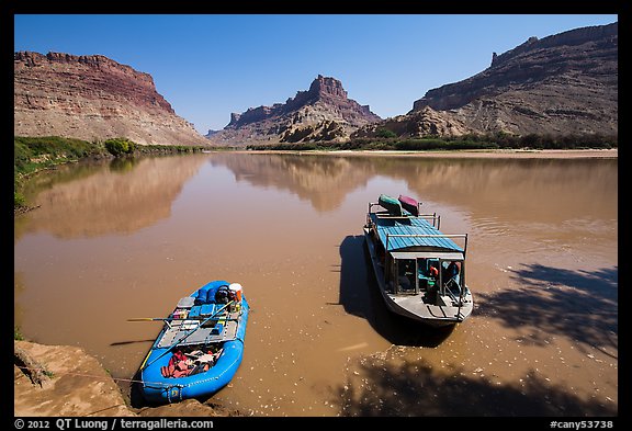 Jetboat and raft on Colorado River. Canyonlands National Park, Utah, USA.