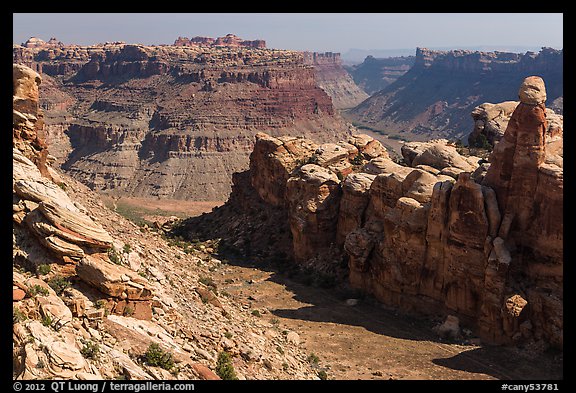 Surprise Valley and Colorado River canyon. Canyonlands National Park (color)