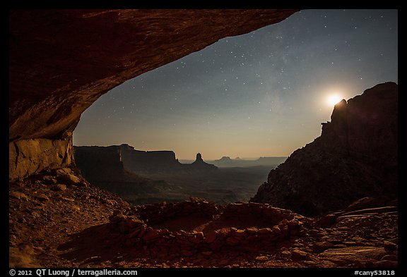 False Kiva, moon, and stars. Canyonlands National Park, Utah, USA.