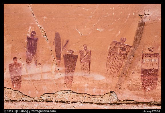 Barrier Canyon Style pictographs, the Great Gallery, Horseshoe Canyon. Canyonlands National Park (color)
