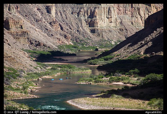 Rafts on meanders of the Colorado River at Nankoweap. Grand Canyon National Park, Arizona, USA.