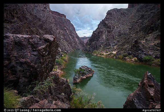 In the Upper Granite Gorge, a bend in the Colorado River cuts through Vishnu Schist, some of the oldest exposed rocks in North America. Grand Canyon National Park (color)