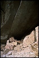 Round tower in Cliff Palace. Mesa Verde National Park, Colorado, USA. (color)