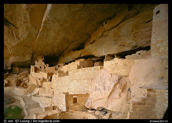 Cliff Palace Anasazi dwelling. Mesa Verde National Park, Colorado, USA.