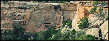 Cliffs and Ancestral pueblo ruin. Mesa Verde National Park, Colorado, USA.