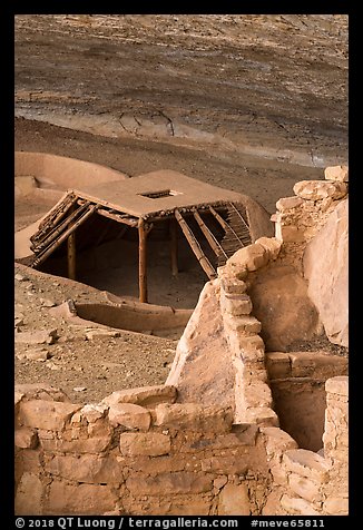 Masonery structure and pithouse, Step House, Wetherill Mesa. Mesa Verde National Park (color)