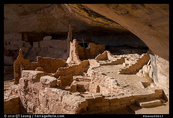 Long House, large Ancestral Puebloan structure. Mesa Verde National Park (color)