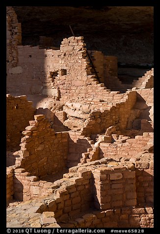 Original walls from Ancestral Puebloan cliff dwelling. Mesa Verde National Park, Colorado, USA.