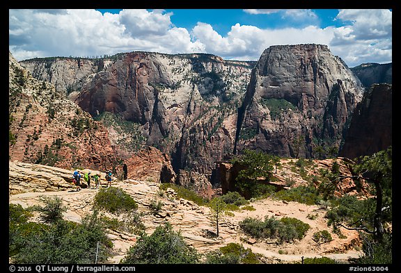 Backpackers on West Rim Trail. Zion National Park, Utah, USA.