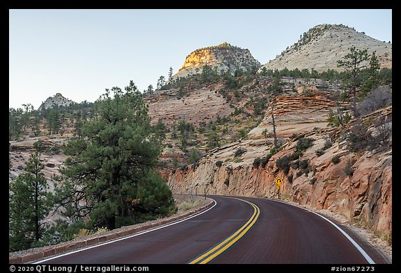 Carmel-Zion Road on Zion Plateau. Zion National Park (color)