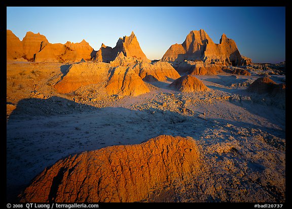 Mudstone formations, Cedar Pass, sunrise. Badlands National Park (color)