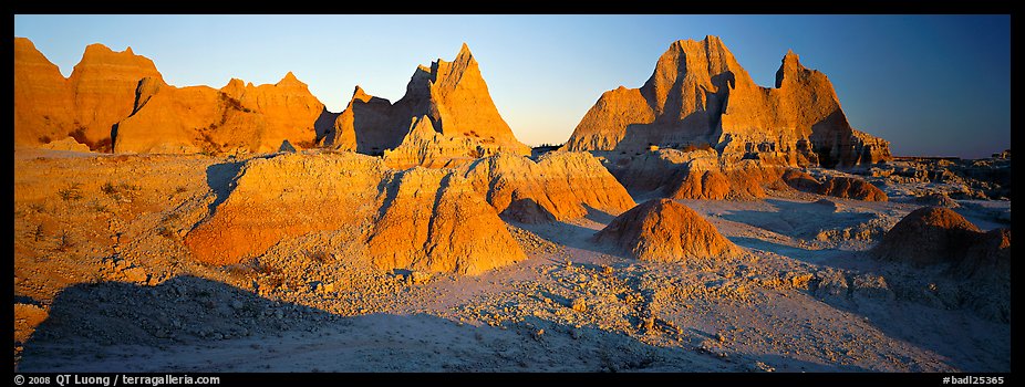 Badlands landscape, early morning. Badlands National Park (color)