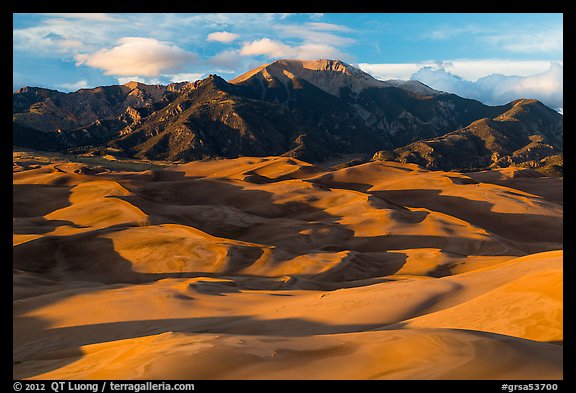 Last light tover dune field and Mount Herard. Great Sand Dunes National Park and Preserve, Colorado, USA.
