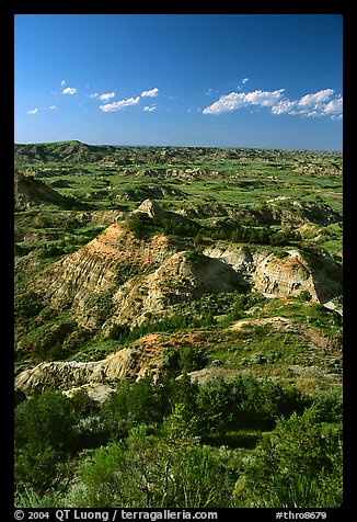 Painted Canyon, late afternoon. Theodore Roosevelt National Park, North Dakota, USA.