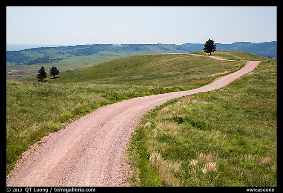 Unpaved road. Wind Cave National Park, South Dakota, USA.