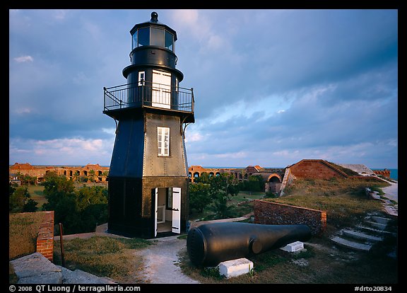 Lighthouse and cannon on upper level of Fort Jefferson. Dry Tortugas National Park (color)