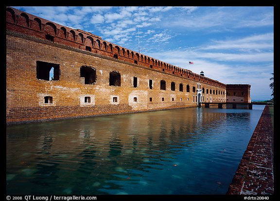 Fort Jefferson moat and lighthouse. Dry Tortugas  National Park (color)