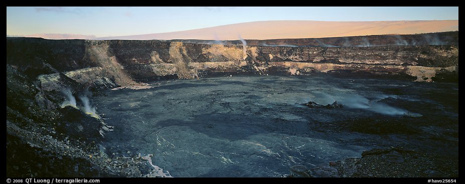 Volcanic crater and extinct shield volcano. Hawaii Volcanoes National Park (color)